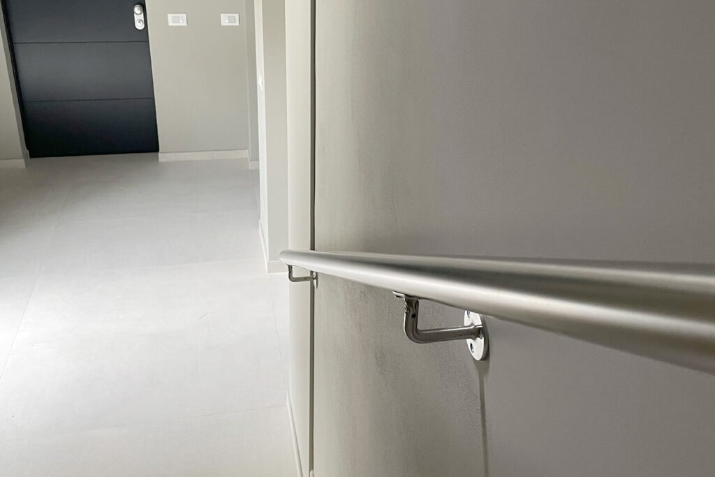 Corrimano e altre rifiniture degli interni